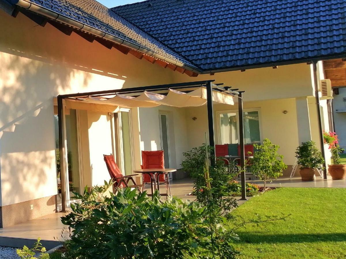 Bed and Breakfast Sobe Meta Brezje Exteriér fotografie